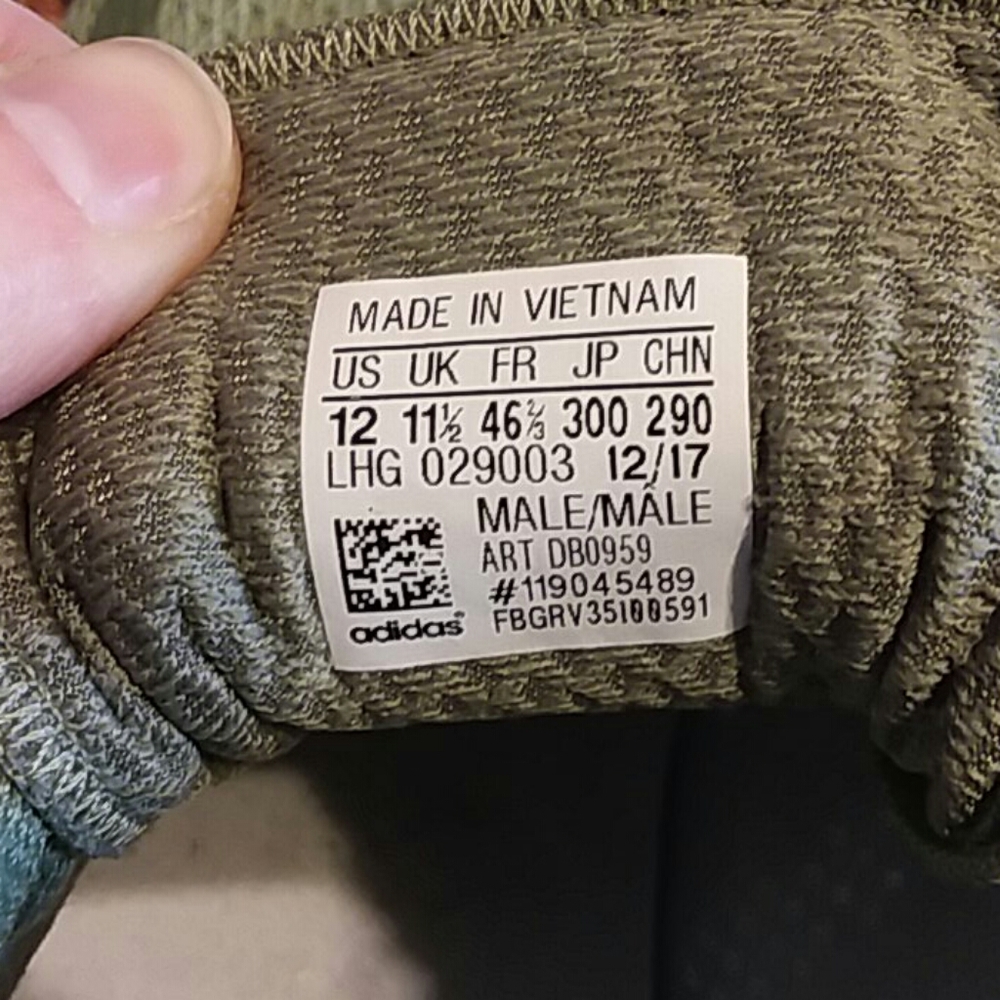 Mens Adidas sneakers - Picture 9 of 9